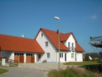<span class="gross">Einfamilienhaus - Schlüsselfertig gebaut in Holzheim.</span><br />
