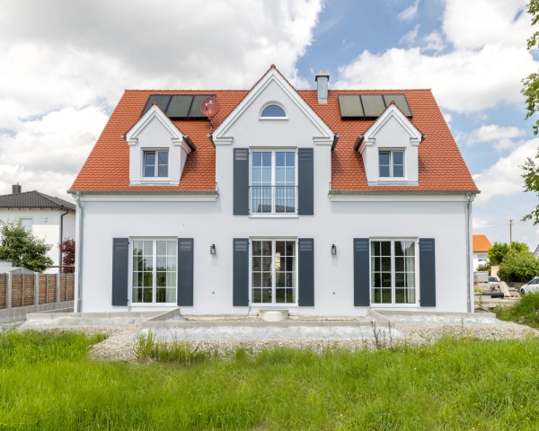 Ein Schmuckstück in Nordendorf ist dieses bezaubernde Einfamilienhaus - gebaut von Ottillinger Bau G